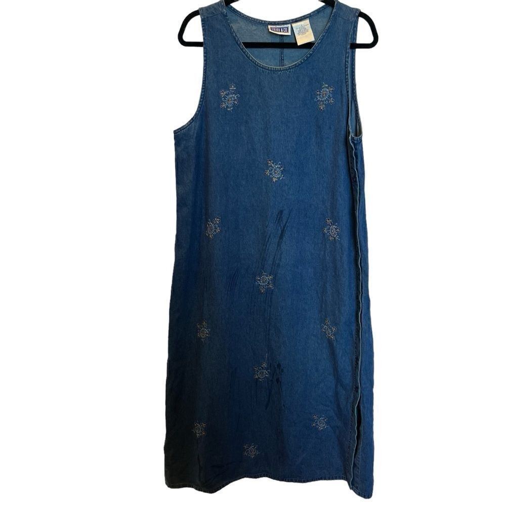 Erika & Co. Women's Blue Denim Jumper Embroidered Floral Design Size Large